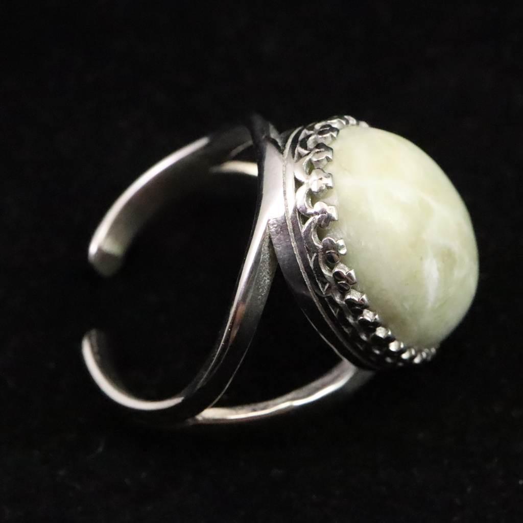 糸魚川翡翠 ヒスイ 20mmオーバル リング フリーサイズ 7.9g #36944 | 6枚目