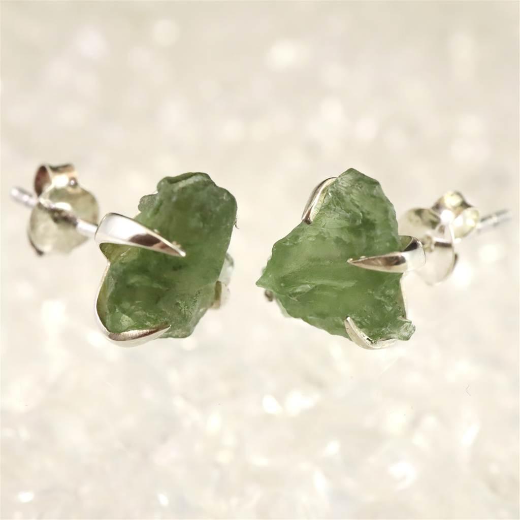 モルダバイト 原石 ピアス 1.66g #49678 | 2枚目