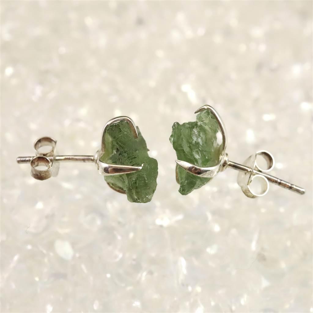 モルダバイト 原石 ピアス 1.66g #49678 | 4枚目