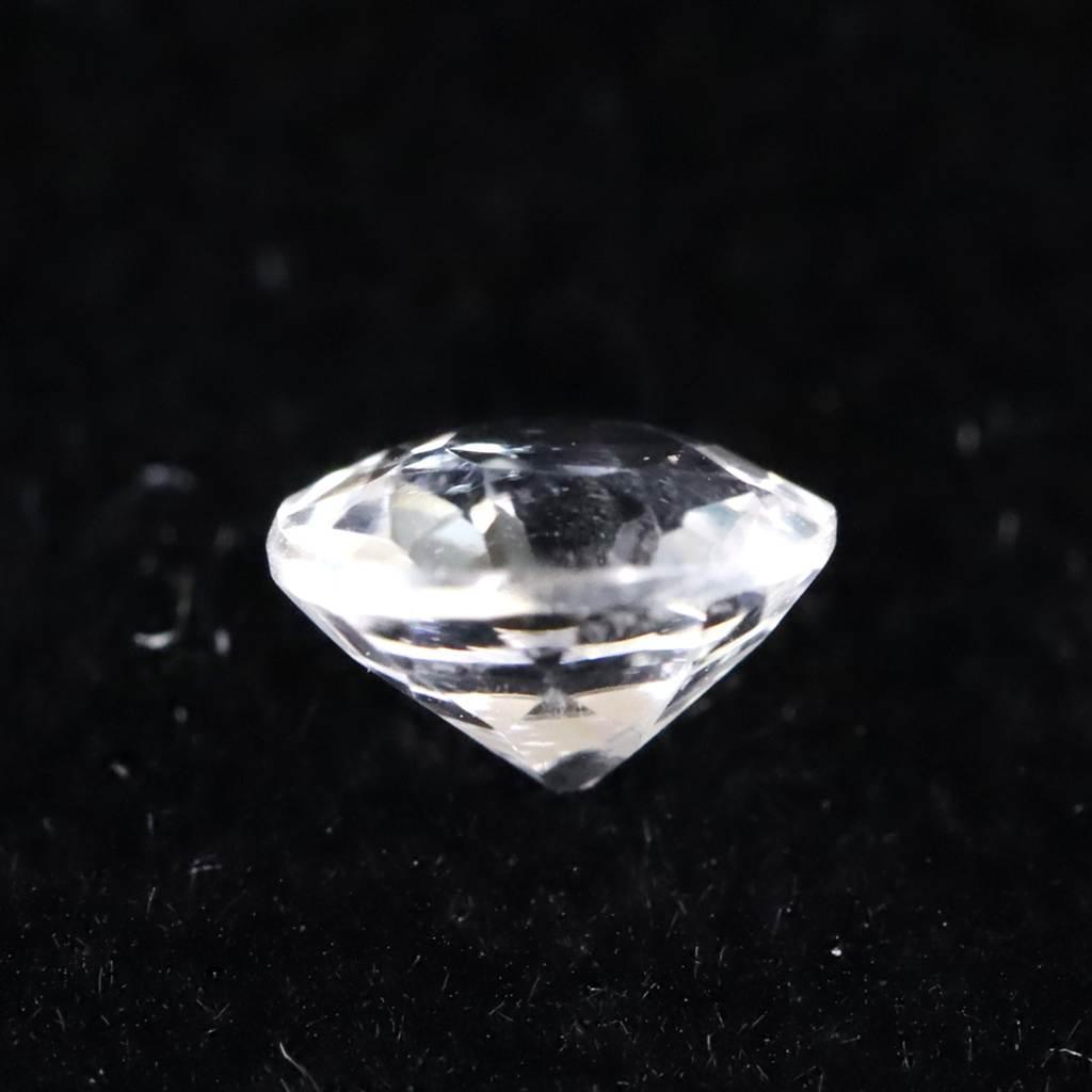 H&E社 フェナカイト A++ 4.8mmラウンドカット ルース 0.47ct #37245 | 4枚目