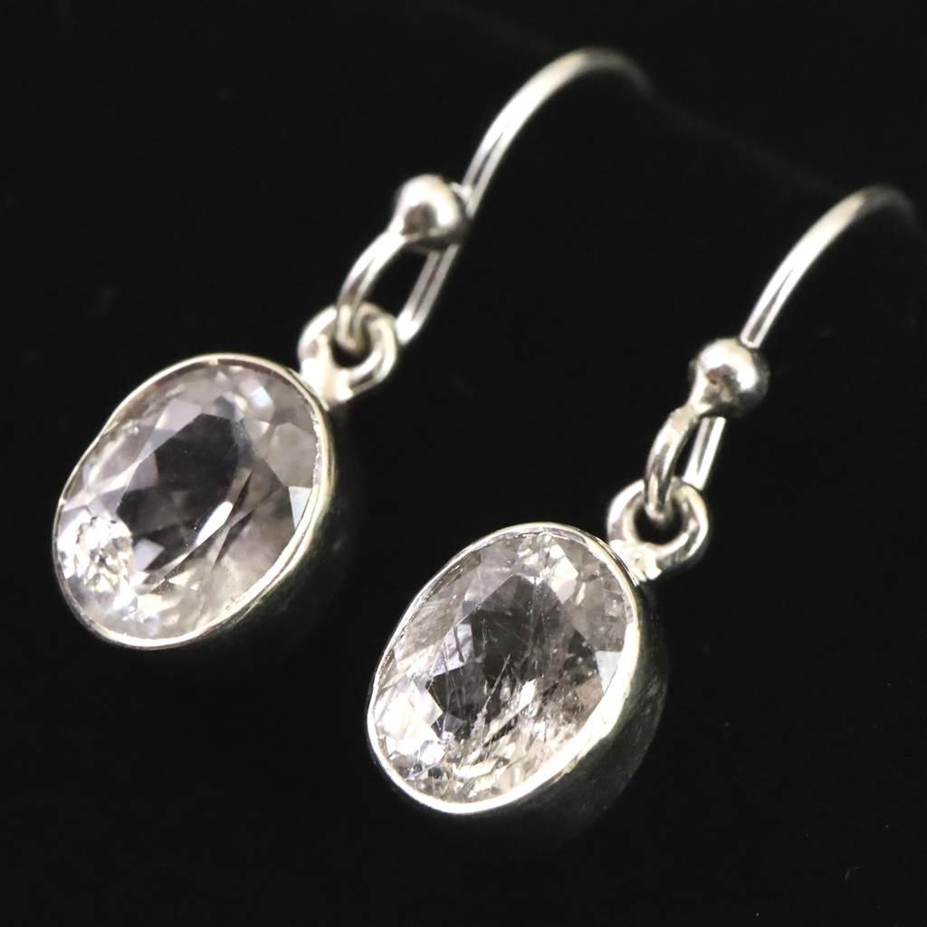 ロシア産 フェナカイト 8X6.5mmオーバルカット ピアス 2.3g #34793 | 2枚目