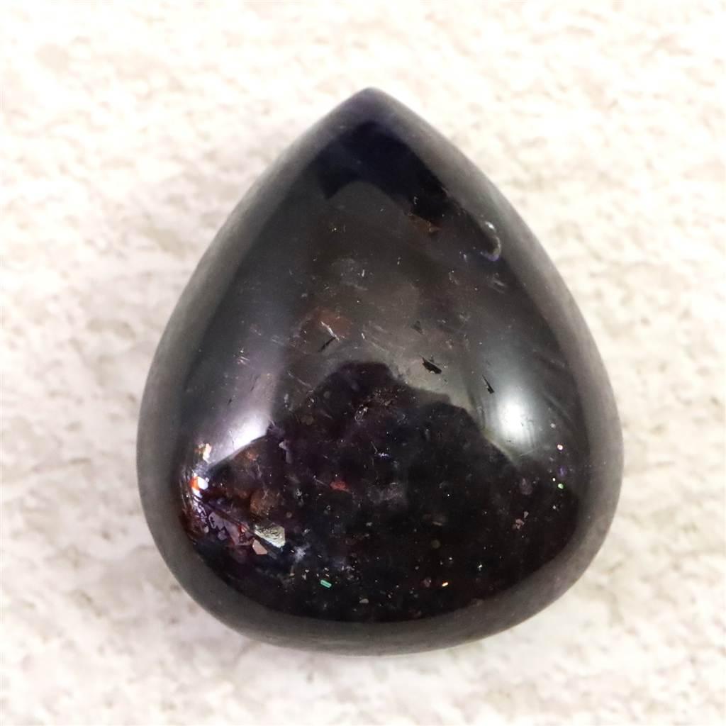 ブラッドショット アイオライトサンストーン26mmドロップ カボション 9.4g #24076 | 2枚目